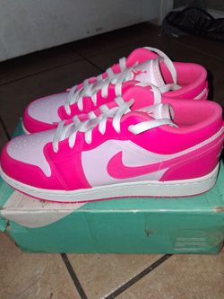 AIR JORDAN'S PINK