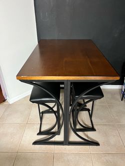 Kitchen table