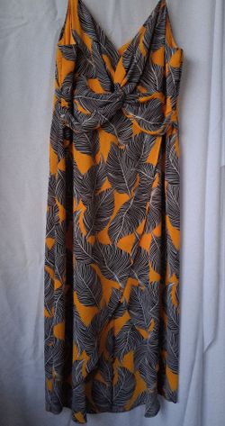 A Gorgeous Bar III dresses. Orange  and Black leaves. Size  XL.