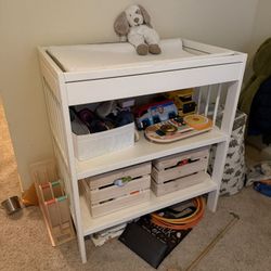 IKEA  Changing Table Gulliver