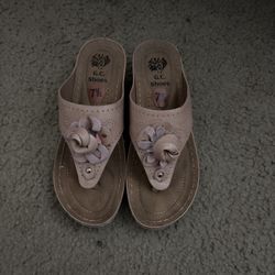 G.C. Shoes Size 7.5 Sandals 