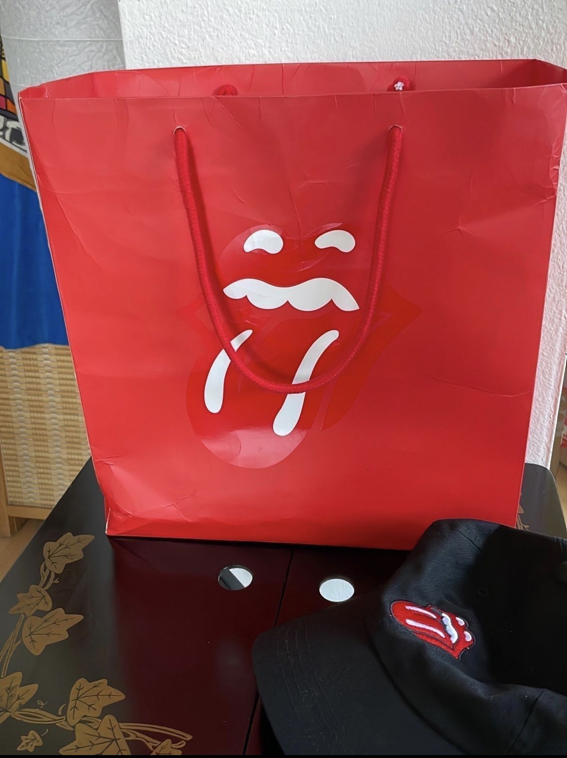 NWT* Authentic Rolling Stones Classic Logo Black Baseball Cap With Bag