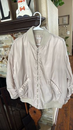 Woman’s windbreaker jacket