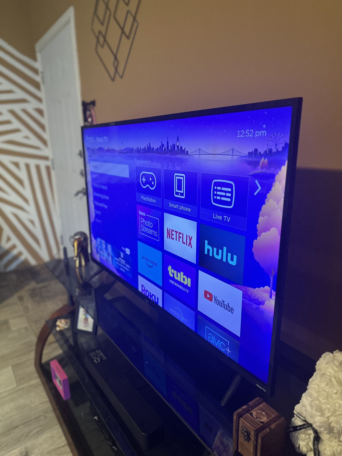 50” Roku Smart TV