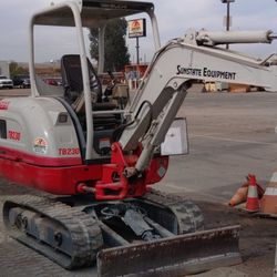 6,000# Takeuchi TB230