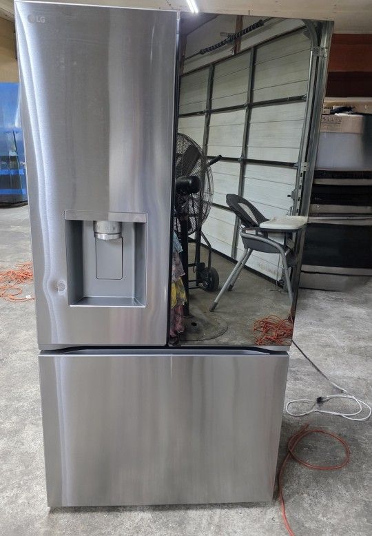 New Lg Instaview Max Counter-Depth Refrigerator