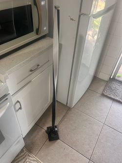 Lámpara moderna LED – como nueva
