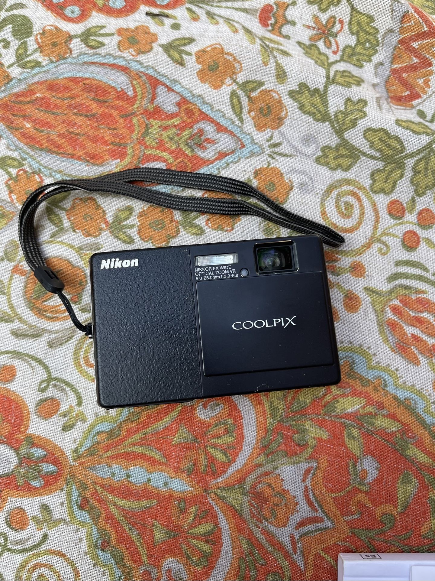 Nikon CoolPix S70