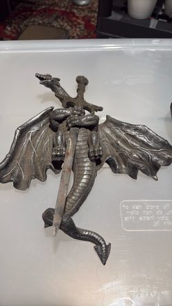 Medieval dragon wall art Collectables dragon holding soard
