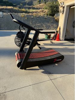 True form runner curved treadmil