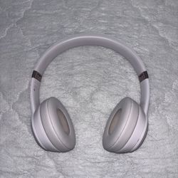 Beats Solo 4 Wireless On-Ear Headphones – Rose Gold – Excellent Condition – Apple & Android Compatible