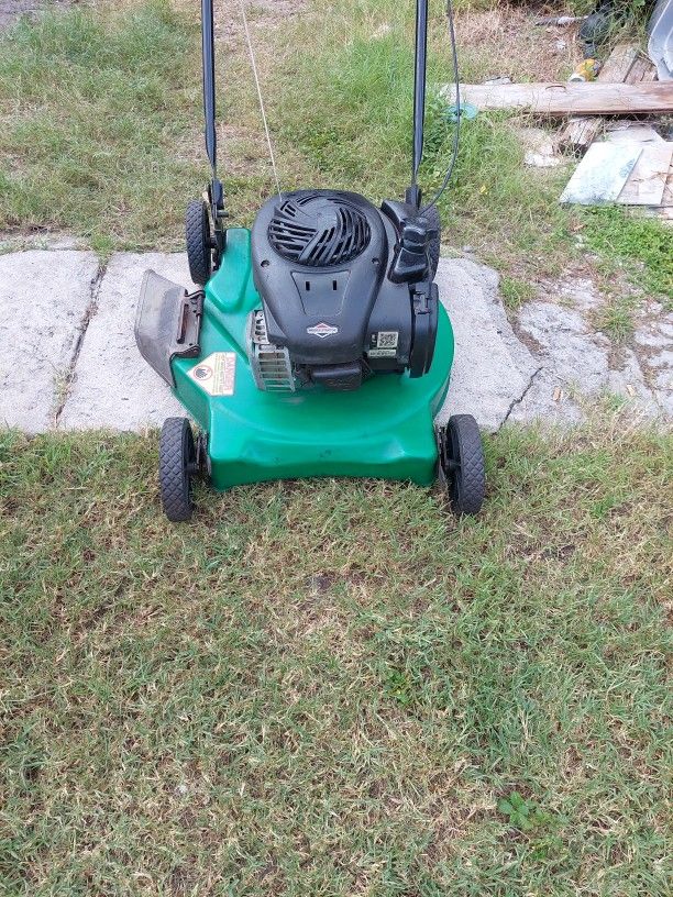 Briggs N Stratton Push Mower