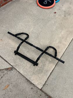 Free pull-up bar