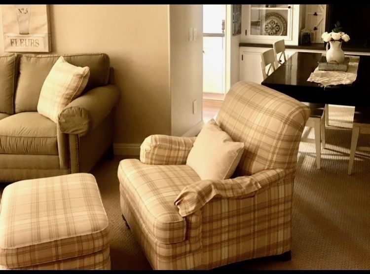 Chair & Ottoman/ Ethan Allan