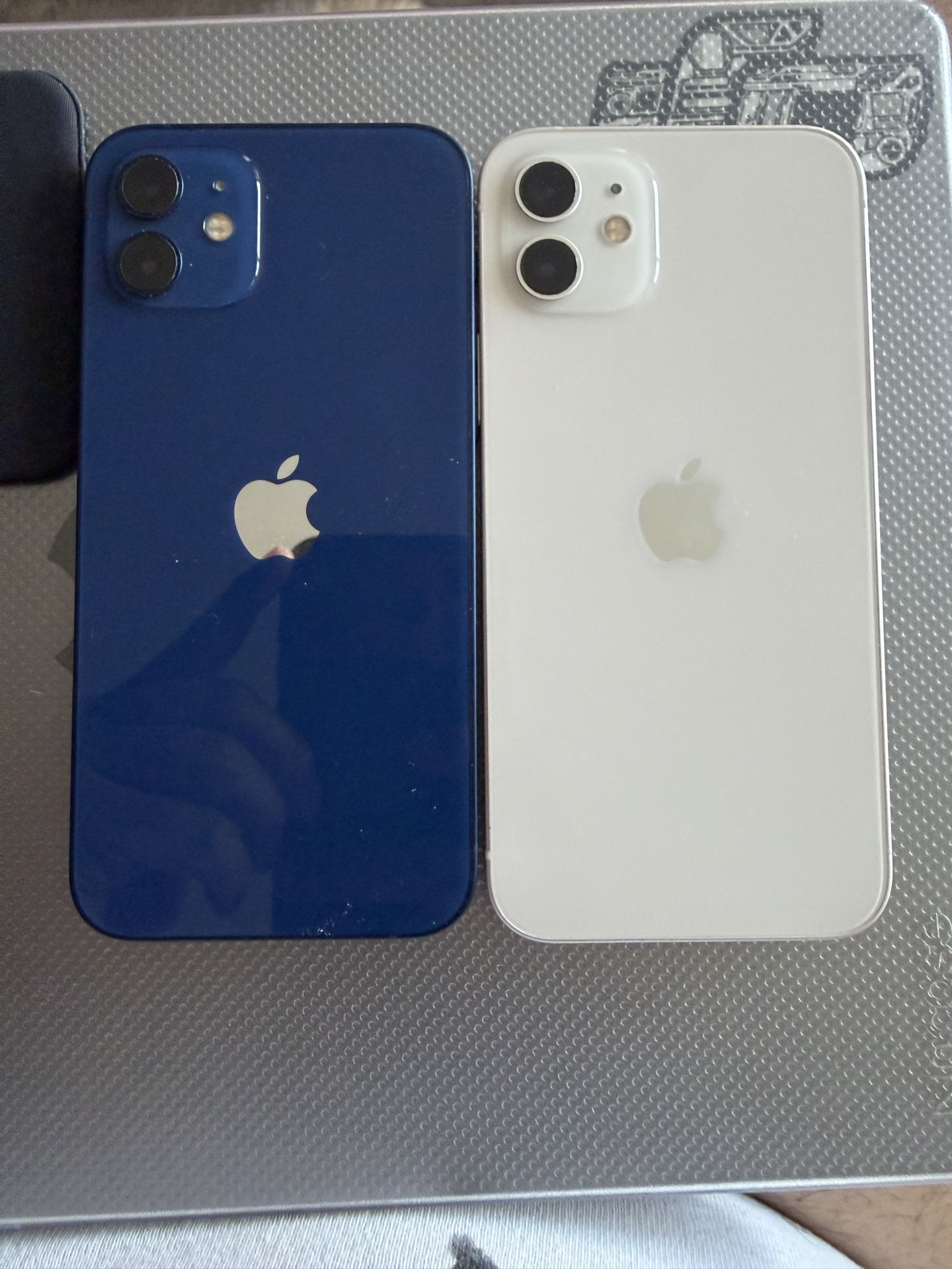 (2) iPhone 12 64gb Unlocked