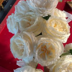 Off White Assorted Flowers