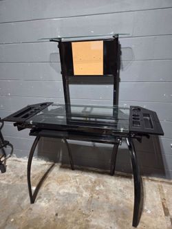 Studio desk/high chair