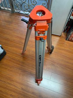 CST /Berger Aluminum Tripod Stand Tripod