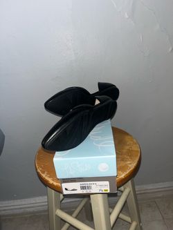 Life Stride Quintessa Black Flats Size 7.5