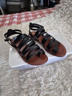 Black sandal