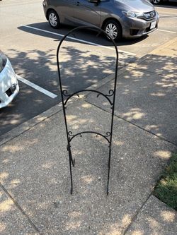 Black Wrought Iron Plant Stand