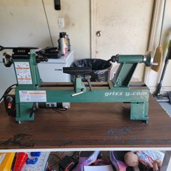 Grizzly Lathe and Turning Tools