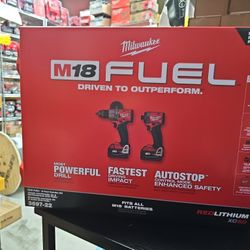 Milwaukee
M18 FUEL 18V Lithium-Ion Brushless Cordless Hammer Drill and Impact Driver Combo Kit (2-Tool) with 2 Batteries