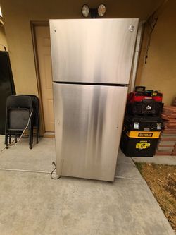 GE Refrigerator