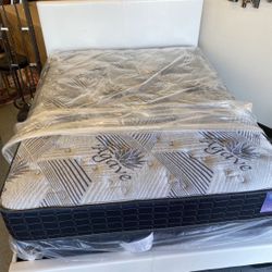 Furniture, Mattress, Boxspring, Bedframe, Bunkbed, Chest, Dresser, Mirror, Nightstand