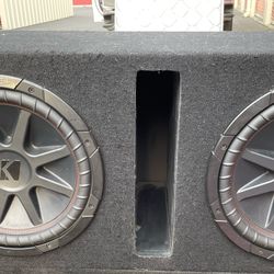 Kicker Comp VR 12’s In Custom Box
