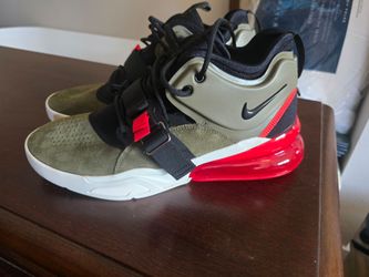 Nike Air Force 270  Sneakers