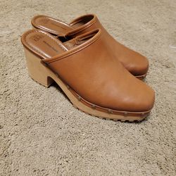 Brown Leather Clogs