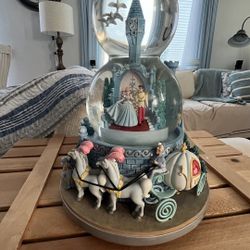 Cinderella And Prince Charming Double Globe