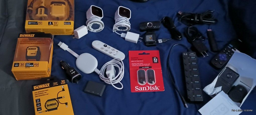 #2 Blink Mini Camera, Google Chromecast, Roku, Video Door Bell, Web Cam, Wifi Panorama Camera, San Disk 2X 32GB Flash Drive, Scosche car lighter style