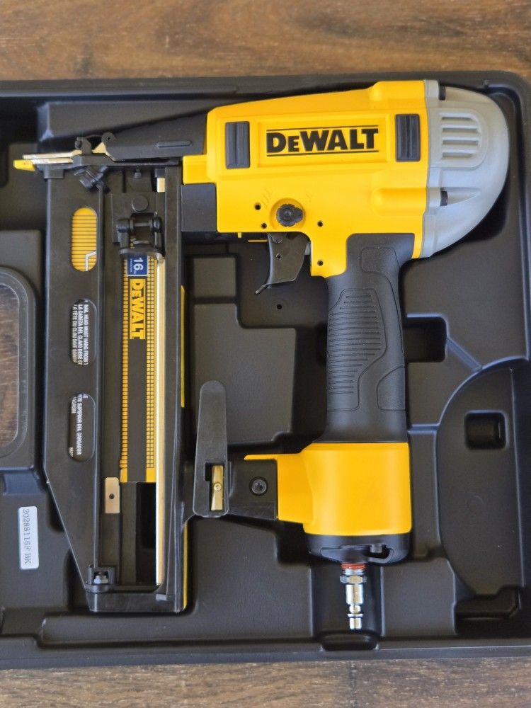 Dewalt Pneumatic 16-Gauge 2-1/2 in. Nailer