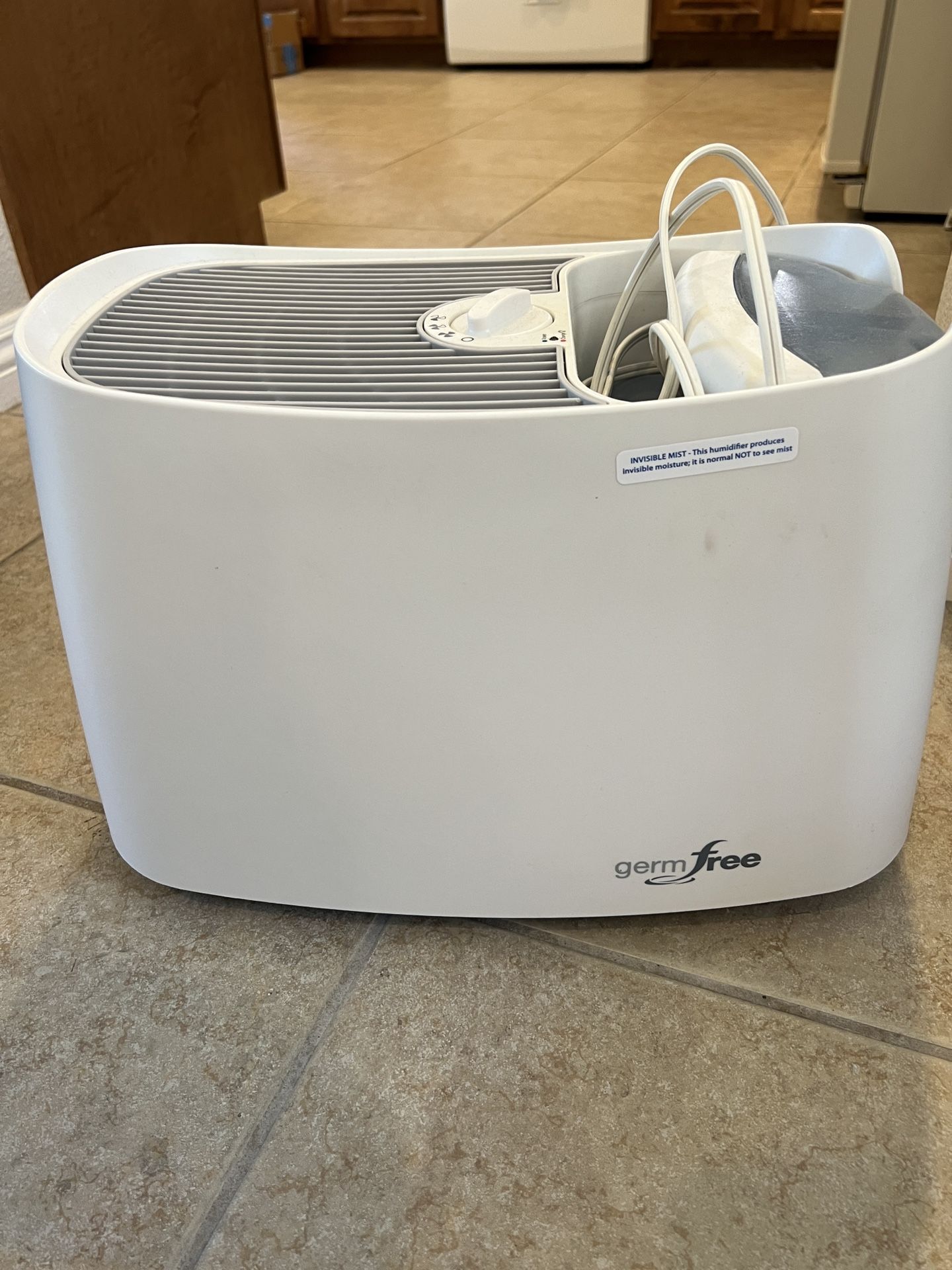 3 Humidifiers Great Condition Germ free By Honey Well $40 For All Three Paid $90 Each