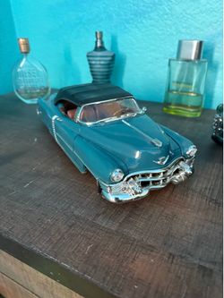 Anson 1:18 1953 Cadillac Eldorado Convertible Diecast - Pastel Blue