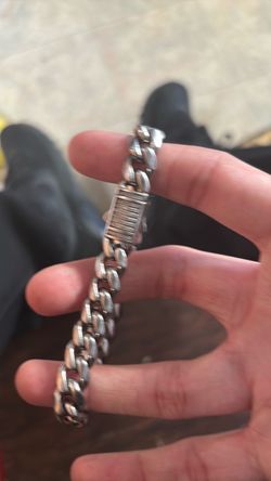 Stainless steel bracelet
