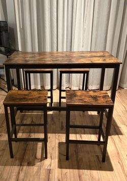 Counter-Height Dining Table + 4 Stools