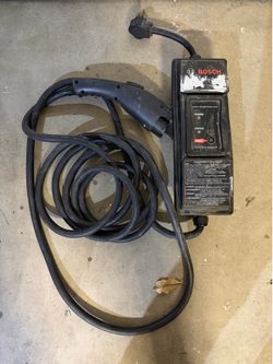 Bosch EV810 Car Charger