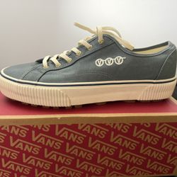  Vans