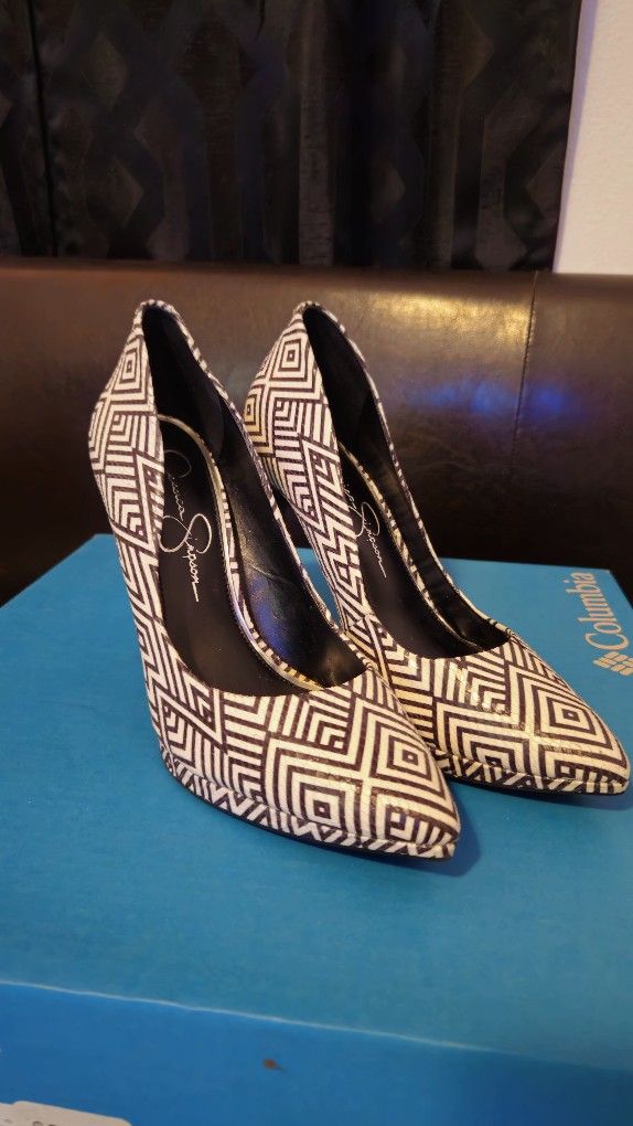 Black And White Heels 7.5