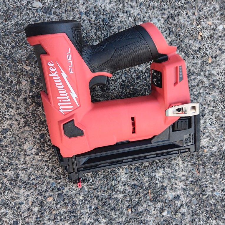Milwaukee 2541-20 M12 Fuel 18ga Brad Nailer(Unused Tool Only) Many Other Tools. For Pick Up Fremont Seattle. No Low Ball Offers Please. No Trades