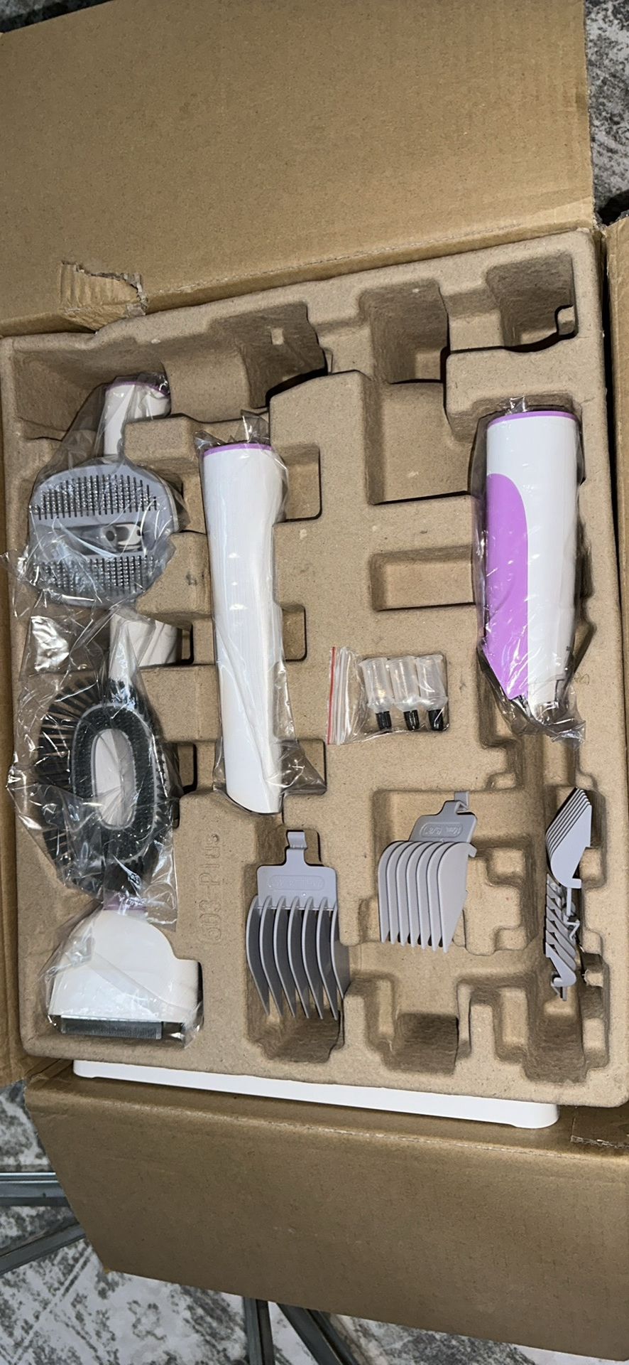 Grooming kit and vacuum cleaner for dogs And Cats 
