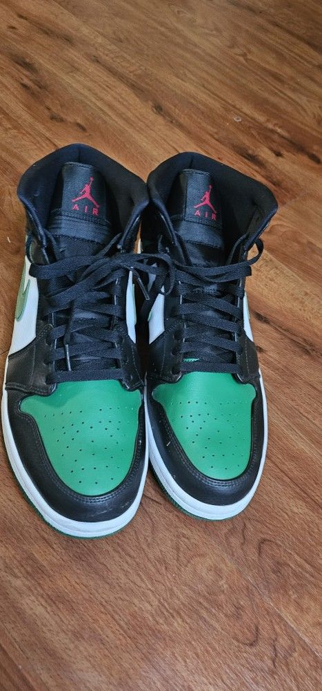 Air Jordan 1s Never Worn Only Tried On Size 14