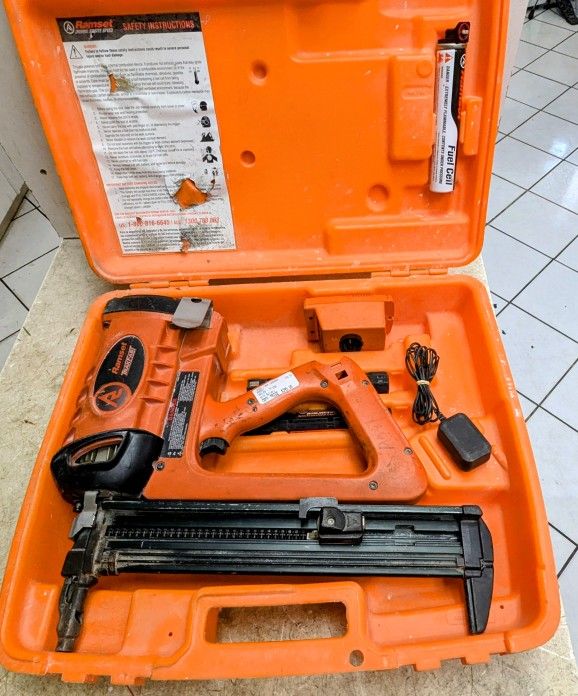 Ramset Nailer - TF 1200 With Battery Case And Charger