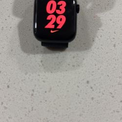 APPLE WATCH 44MM