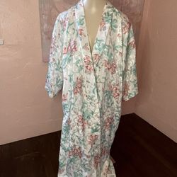 Gorgeous Silky Floral Robe 