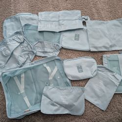 Brand new 11 piece travel pouches packing bags