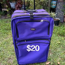 $20 Very  Large Suitcase in great condition
